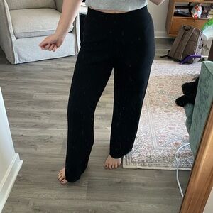 Aritzia Wilfred Free black pant